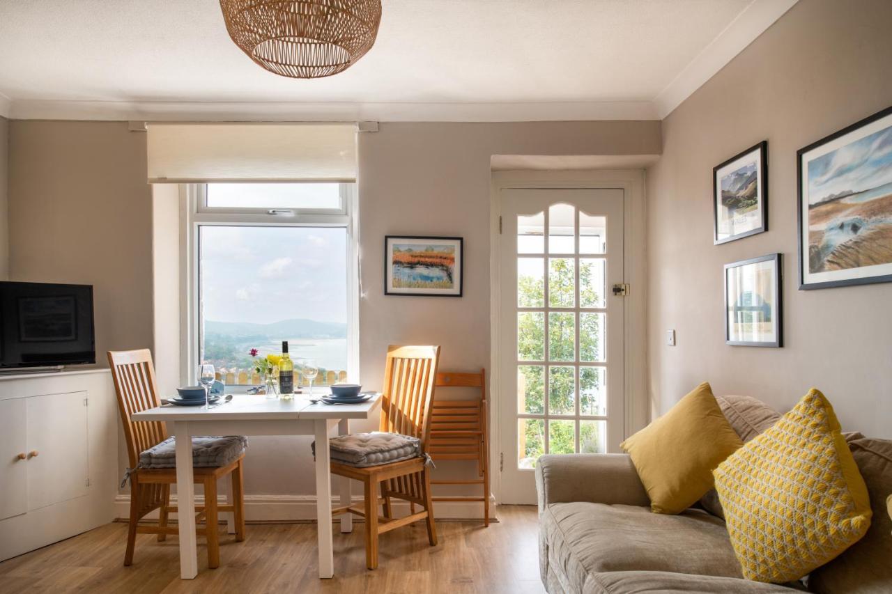 Villa Windy Ridge Terrace With Beautiful Sea Views, North Wales Coast à Old Colwyn Extérieur photo