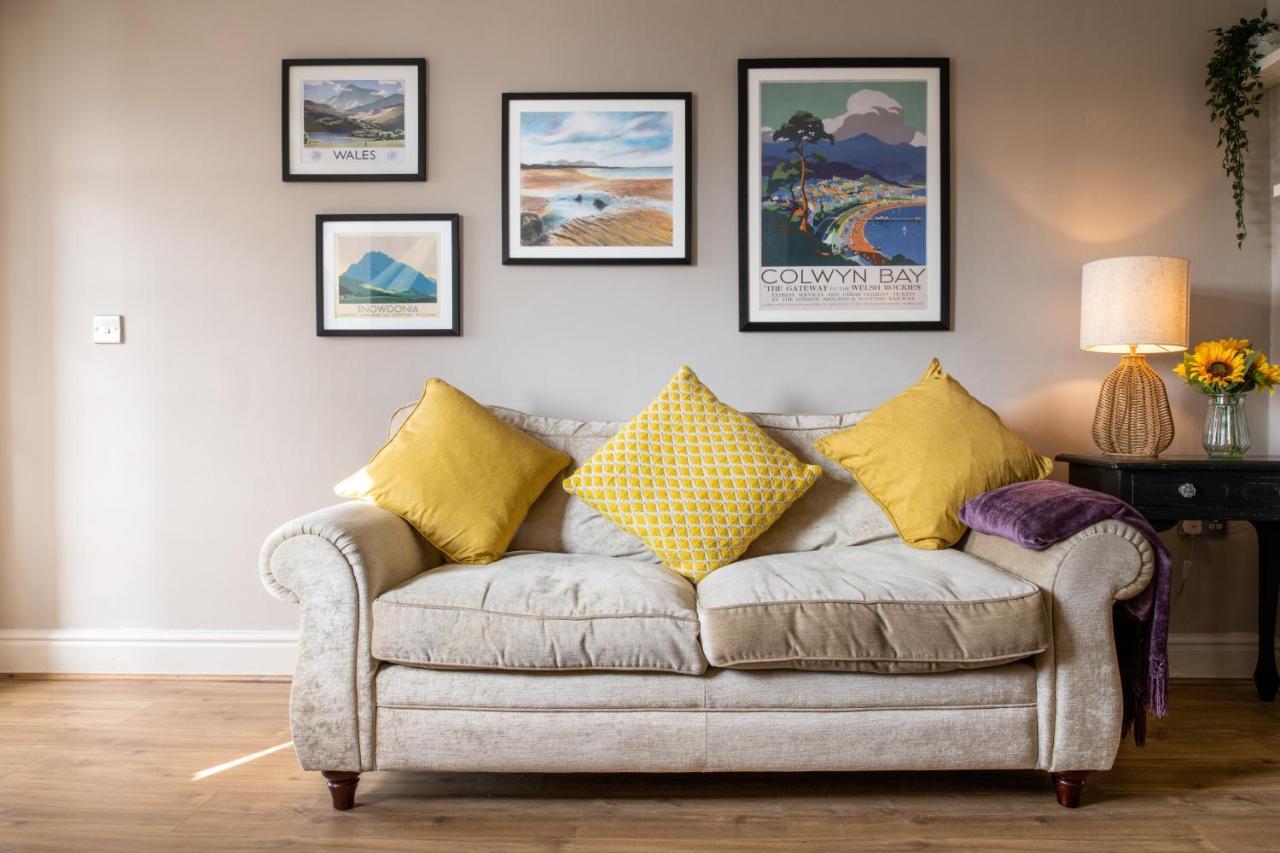 Villa Windy Ridge Terrace With Beautiful Sea Views, North Wales Coast à Old Colwyn Extérieur photo