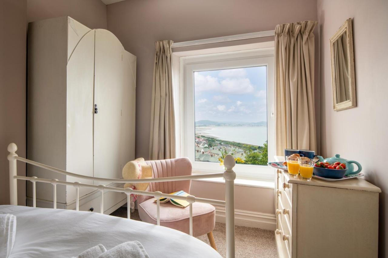 Villa Windy Ridge Terrace With Beautiful Sea Views, North Wales Coast à Old Colwyn Extérieur photo
