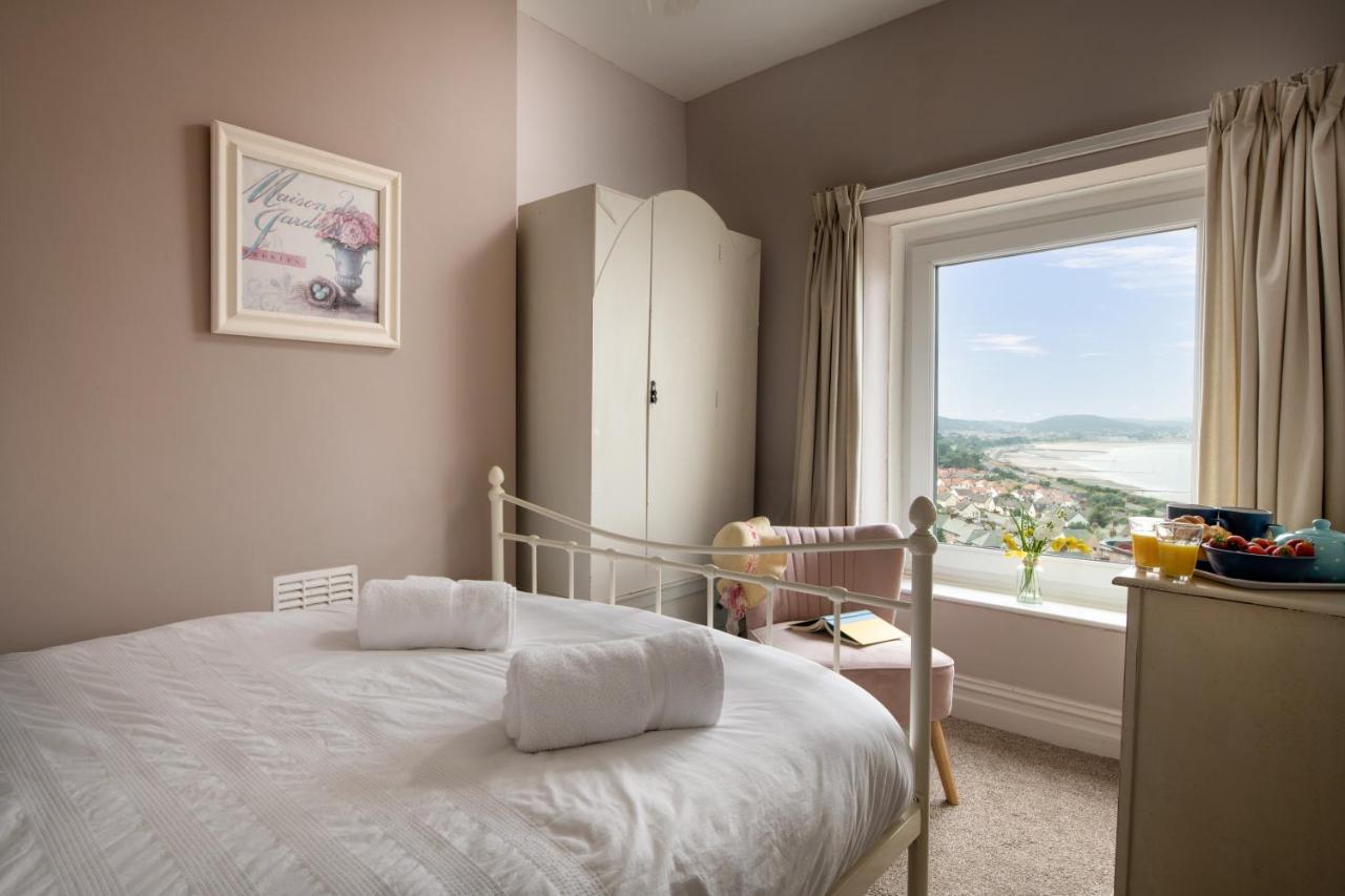 Villa Windy Ridge Terrace With Beautiful Sea Views, North Wales Coast à Old Colwyn Extérieur photo