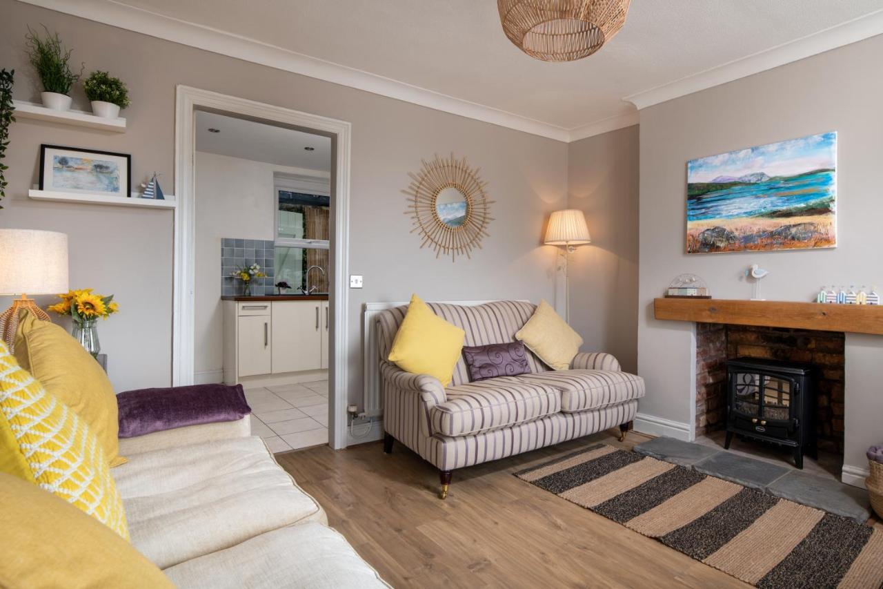Villa Windy Ridge Terrace With Beautiful Sea Views, North Wales Coast à Old Colwyn Extérieur photo